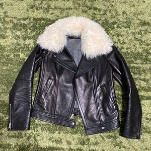 Theory womens black leather jacket with white fur collar size small